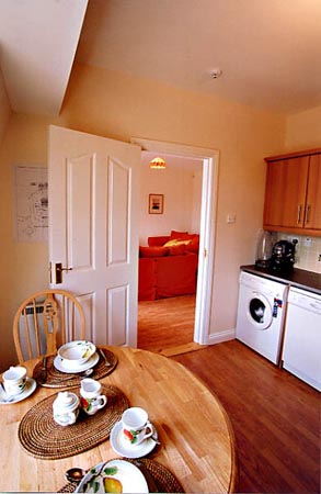 Kitchen-to-sitting